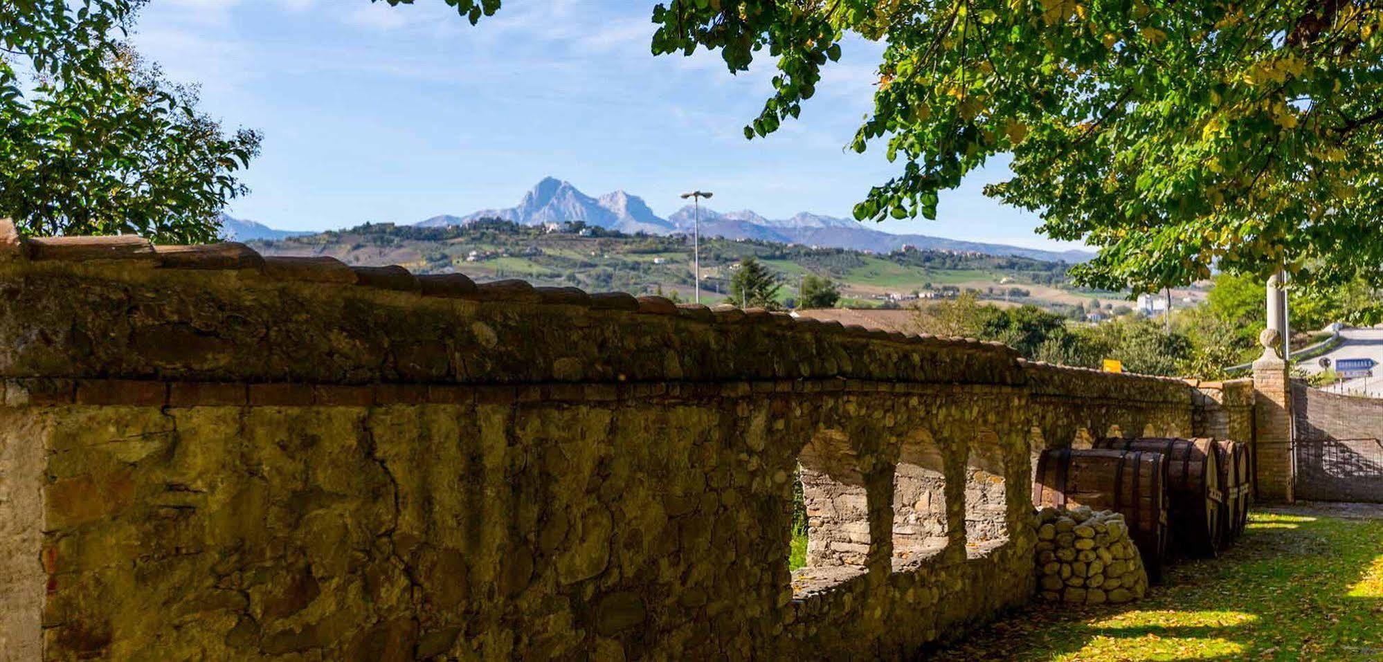 Corte Dei Tini Villa Vomano Exterior foto